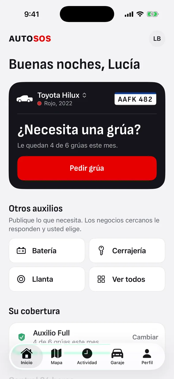Inicio de la app con el botón Pedir grúa y los auxilios de batería, cerrajería y llanta